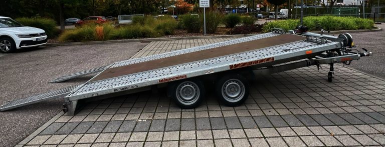 KFZ-Transportanhänger